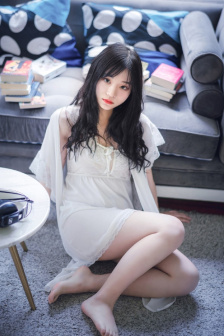 三个男吃我奶头一边一个视频